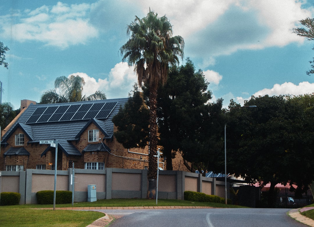 The Art of Drawing Readers In: Your attractive post title goes here a-large-house-with-solar-panels-on-the-roof-f93lj-3womm